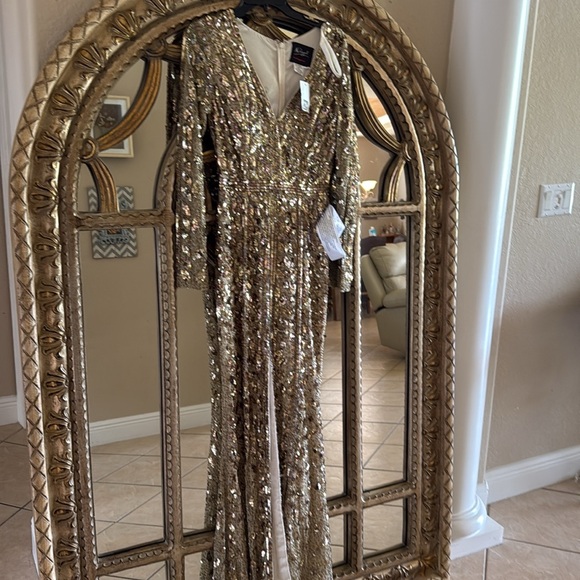 ๐HP๐MAC DUGGAL EMBELLISHED FRONT SLIT LONG SLEEVE GOWN. Size 4 and 6 - Picture 16 of 17